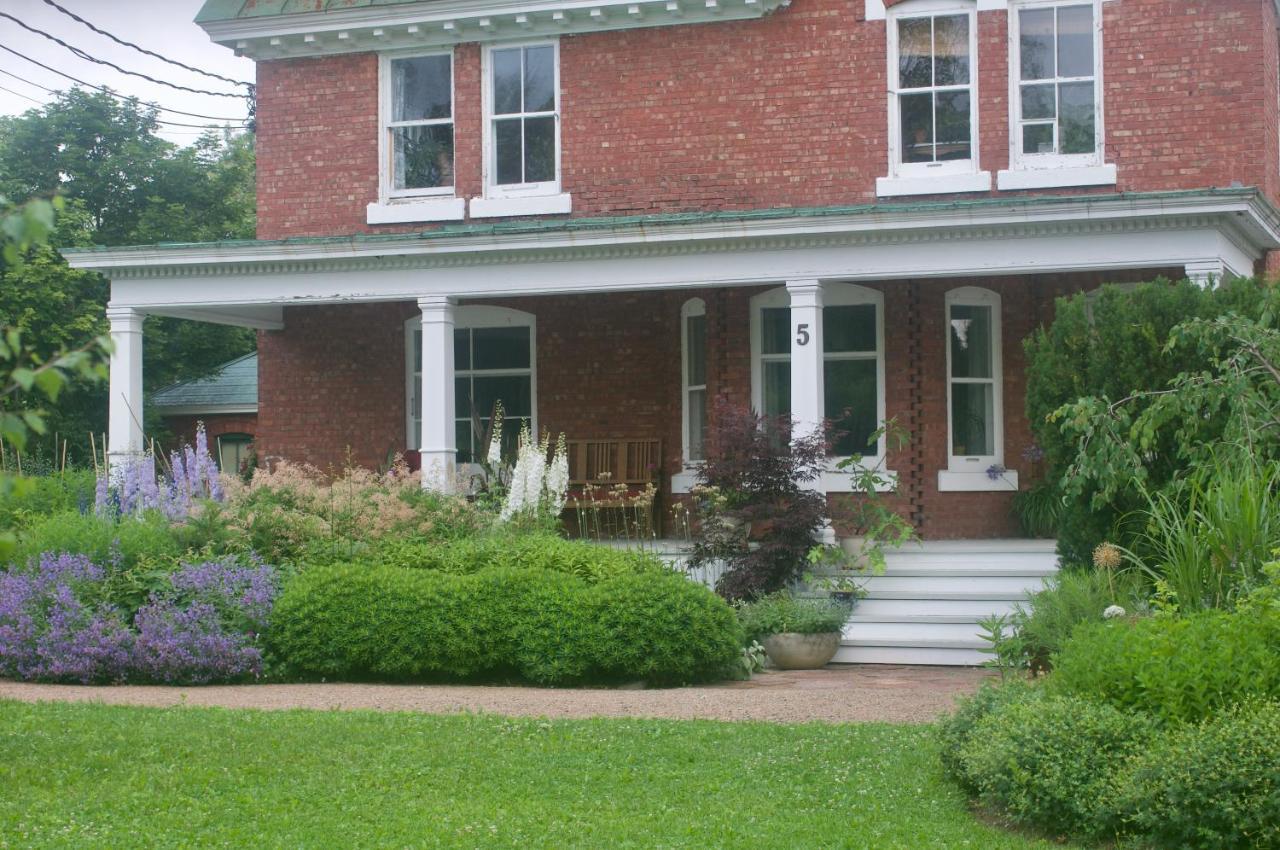 Napier House Leilighet Campbellton Eksteriør bilde