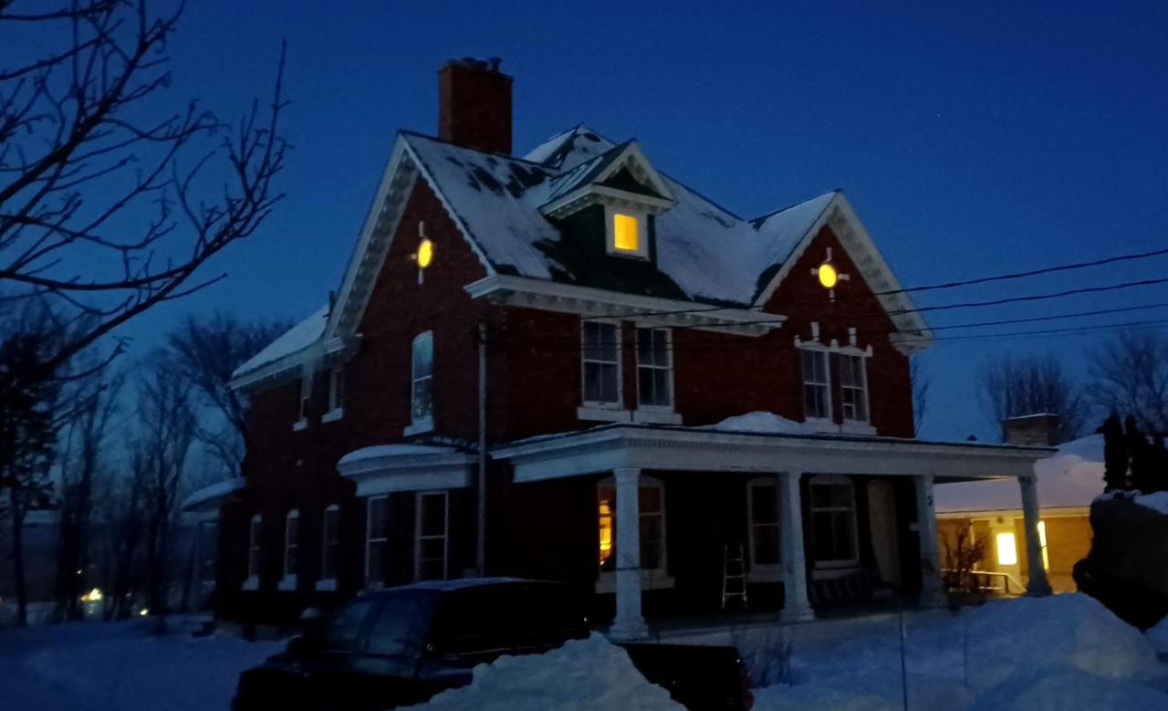 Napier House Leilighet Campbellton Eksteriør bilde